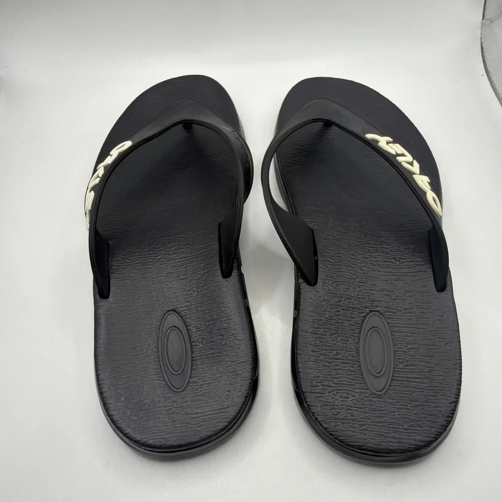 Oakley flip flop